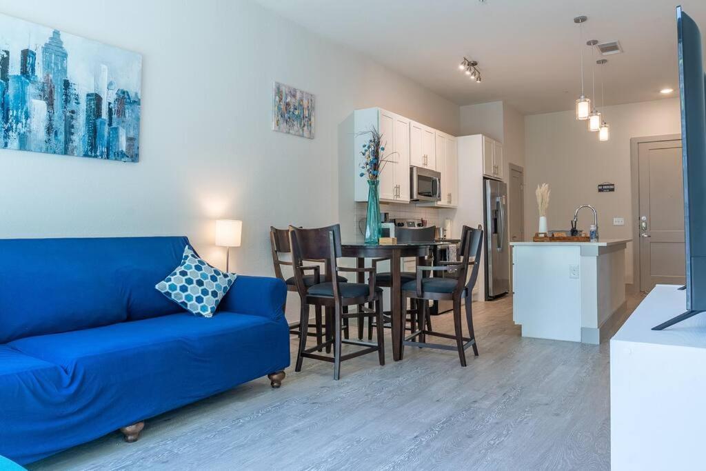 Beautiful Riverwalk Apt With Full Amenities, King Bed & Free Parking San Antonio Ngoại thất bức ảnh