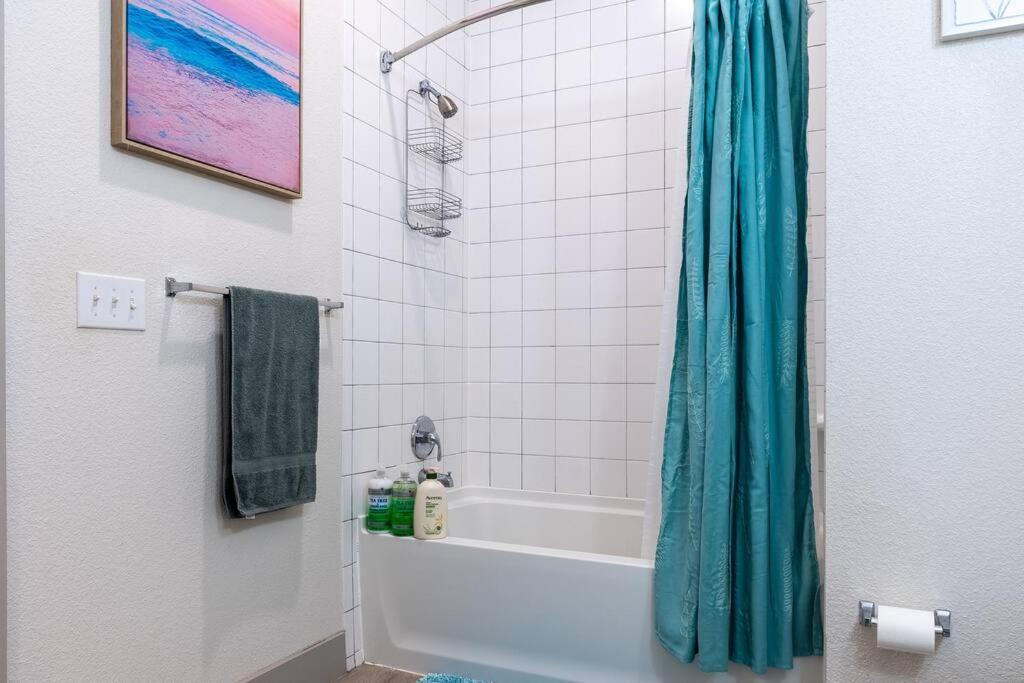 Beautiful Riverwalk Apt With Full Amenities, King Bed & Free Parking San Antonio Ngoại thất bức ảnh